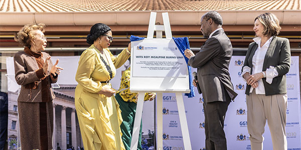 South Africas First Lady Tshepo Motsepe, Gauteng MEC Health Nomantu Nkomo-Ralehoko, Wits VC Zeblon Vilakazi and Anne McAlpine of the Roy McAlpine Charitable Foundation 600x300