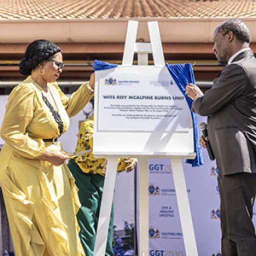 South Africas First Lady Tshepo Motsepe, Gauteng MEC Health Nomantu Nkomo-Ralehoko, Wits VC Zeblon Vilakazi and Anne McAlpine of the Roy McAlpine Charitable Foundation 600x300